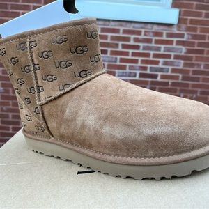 Ugg classic mini with embossed logo